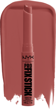 NYX Pro Fix Stick korektor w sztyfcie, odcień 06 Brick Red, w matowym brudnym różu, na swatchu koloru.