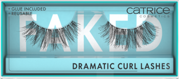 Sztuczne rzęsy Catrice Dramatic Curl Lashes w błękitnym pudełku. Widoczne czarne rzęsy, napis FAKED, glue included.