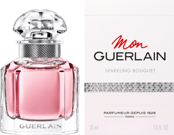 Guerlain Mon Sparkling Bouquet woda perfumowana. Różowy flakon "quadrilobe" i biały kartonik z brokatową wstążką.
