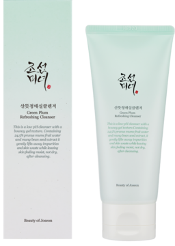 Żel Beauty of Joseon Green Plum Cleanser w pastelowej zielonej tubce i pudełku, widok z przodu.