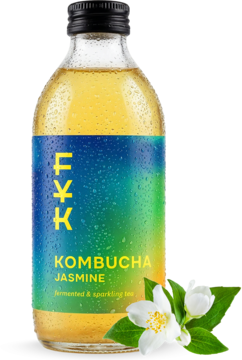 Forever Young Kombucha Jasmine, butelka fermentowanej, gazowanej herbaty z niebiesko-zieloną etykietą, kwiaty jaśminu.
