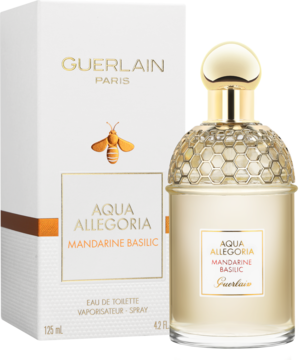 Guerlain Aqua Allegoria Mandarine Basilic EDT 125 ml. Złota butelka z teksturą, obok białe pudełko z pszczołą, widok z przodu.