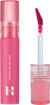 Holika Holika Foggy Blur Tint, różowy matowy flakon, otwarty z aplikatorem z jaskrawą różową końcówką.