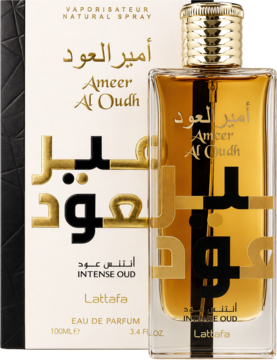 Lattafa Ameer Al Oudh Intense Oud EDP. Złoty flakon z czarną etykietą, częściowo zakrywa białe pudełko.