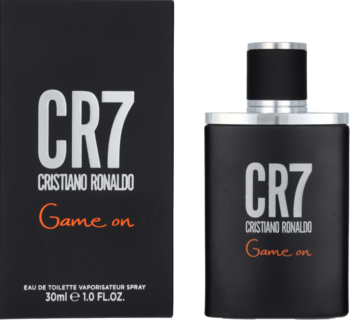 Widok zestawu Cristiano Ronaldo Game On EDT: czarne pudełko i flakon z białym logo CR7 i pomarańczowym napisem.