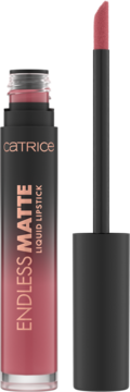 Matowa pomadka Catrice Endless Matte Liquid Lipstick w odcieniu Kiss Me Quick, różowa, z wyciągniętym aplikatorem.
