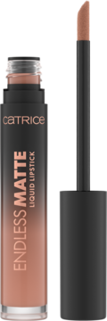 Matowa pomadka w płynie Catrice Endless Matte Liquid Lipstick Get Undressed, różowy beż, z wysuniętym aplikatorem.