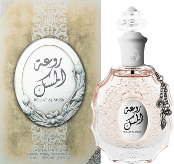 Lattafa Rouat Al Musk, woda perfumowana w zdobionym flakonie z łańcuszkiem i pasującym beżowym pudełkiem.