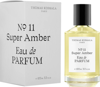 Thomas Kosmala No 11 Super Amber Eau de Parfum, szklana butelka z bursztynowym płynem obok białego pudełka.