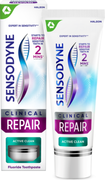 Sensodyne Clinical Repair Active Clean pasta do zębów z fluorkiem, tubka i pudełko na ciemnym tle, widok z przodu.