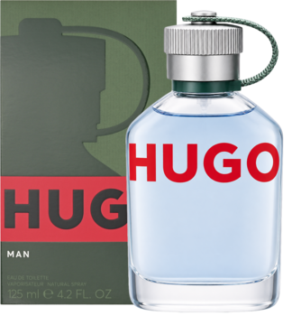 Hugo Man woda toaletowa 125ml. Błękitna butelka z srebrną zakrętką i czerwonym napisem, obok ciemnozielone pudełko.