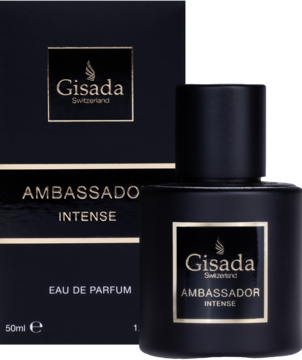 Czarna butelka perfum Gisada Ambassador Intense i pudełko ze złotymi napisami, widok z przodu, lekko pod kątem.
