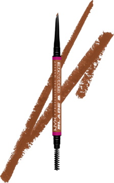 NYX Blade & Shade Nano Brow Pencil Auburn, dwustronna z precyzyjną końcówką i spoolie, na tle swatches.