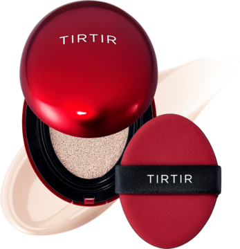 Czerwony, otwarty podkład w kompakcie TIRTIR Mask Fit Red Cushion 13C Fair z puszkiem, na tle próbek podkładu.