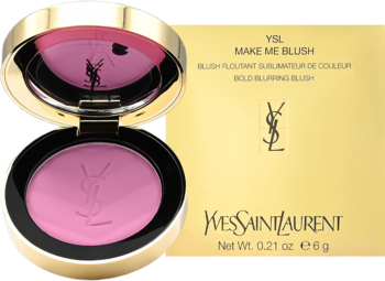 Róż YSL Make Me Blush, jasnoróżowy, w otwartym złotym kompakcie z lusterkiem. Obok złote pudełko.