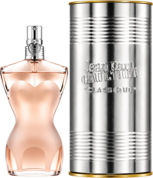 Jean Paul Gaultier Classique, flakon w kształcie cielistego torsu i srebrna puszka obok, na białym tle.