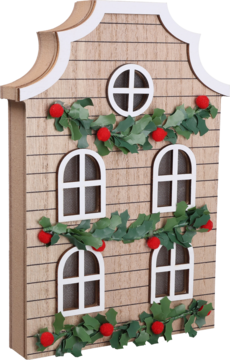 Drewniana fasada domku świątecznego z białymi oknami, zielonymi girlandami i czerwonymi jagodami, widok z przodu.