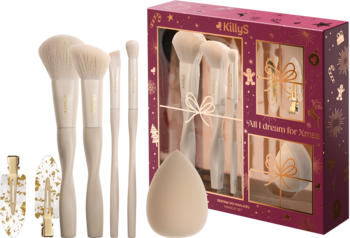 Zestaw beżowych pędzli do makijażu i gąbka beauty blender, obok bordowe pudełko prezentowe Killys.