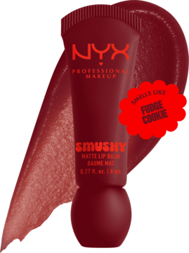 NYX Smushy Matte Lip Balm w ciemnoczerwonej tubce, z napisem 'Fudge Cookie' i matowym patchem.