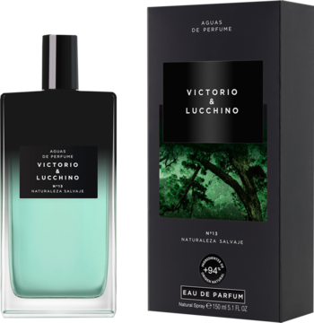 Victorio & Lucchino Nº13 Naturaleza Salvaje EDP, butelka z zielonym płynem i czarnym pudełkiem, widok z przodu.