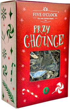 Świąteczna herbata Five O'Clock 'Przy Choince' w czerwonym pudełku z okienkiem, widoczne zielone liście.