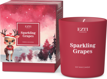 Czerwona świeca sojowa EZTI Sparkling Grapes i pasujące pudełko z jelonkiem, zimowym lasem, widok z przodu.