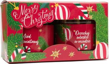 Czerwony zestaw prezentowy: miód świąteczny i orzechy w miodzie w słoiczkach, z napisem 'Merry Christmas', widok z przodu.