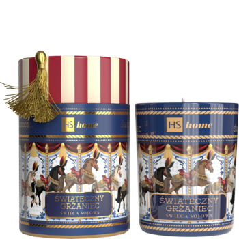 Dwie świąteczne świece Hiskin: w ozdobnej tubie z frędzlem i szklanym słoju, z motywem karuzeli.