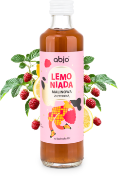 Abjo Lemoniada Malinowa z Cytryną w szklanej butelce, otoczona świeżymi malinami i cytrynami, widok z przodu.