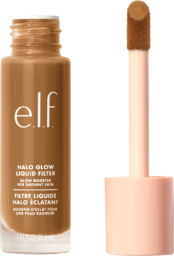 e.l.f. Halo Glow Liquid Filter w odcieniu Medium/Tan, butelka z aplikatorem pełnym rozświetlacza, widok z boku.