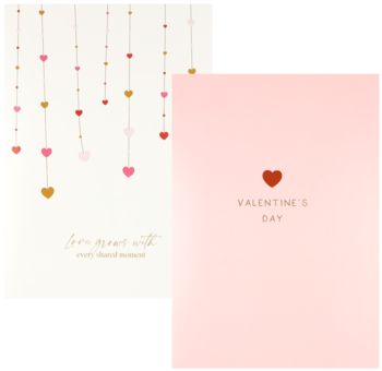 Otwarta kartka walentynkowa: lewa biała z różowo-złotymi sercami, prawa różowa z czerwonym sercem i napisem Valentine's Day.