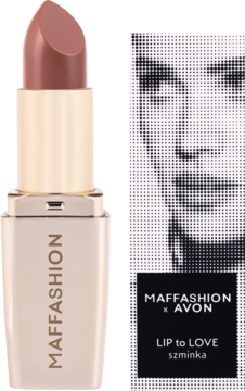 Otwarta szminka MAFFASHION x AVON LIP TO LOVE w kolorze pudrowego różu, złote etui, obok pudełko z grafiką.