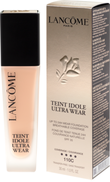 Beżowy podkład Lancôme Teint Idole Ultra Wear 110C w szklanej butelce i złotym opakowaniu, widok z przodu.