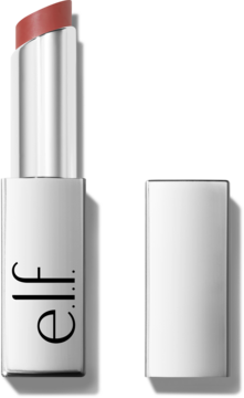 e.l.f. pomadka w otwartej, srebrnej tubce, z wysuniętym brązowo-różowym sztyftem i oddzieloną skuwką.