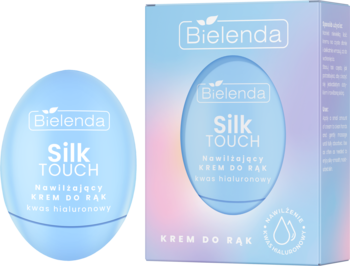 Nawilżający krem do rąk Bielenda Silk TOUCH z kwasem hialuronowym, jasnoniebieska butelka obok pudełka, widok z przodu.