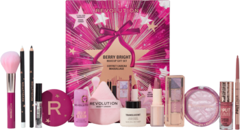 Revolution Berry Bright Zestaw: różowe pudełko w kształcie gwiazdy, z 13 kosmetykami do makijażu i akcesoriami.
