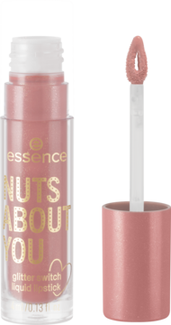 Płynna pomadka essence NUTS ABOUT YOU glitter switch w odcieniu brokatowego nude, z wyjętym aplikatorem.