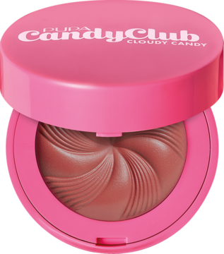 Róż PUPA Candy Club Cloudy Candy w otwartym, różowym kompakcie, z beżowo-różowym pudrem o spiralnej teksturze, widok z góry.