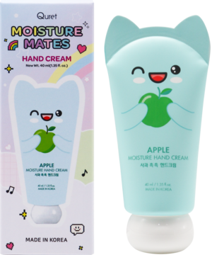 Nawilżający krem do rąk Quest, jabłkowy, w jasnoniebieskiej tubce z uśmiechniętą postacią i pudełkiem.
