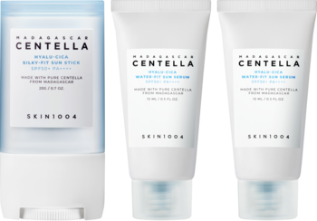 Skin1004 Madagascar Centella Sunsational Kit: biały sztyft i dwie tubki serum SPF50+ Hyalu-Cica, widok z przodu.