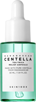 SKIN1004 Madagascar Centella Tea-Trica Relief Ampoule, zielone serum z pipetą, widok z przodu, biała etykieta.