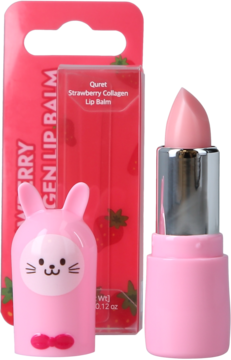 Różowy balsam do ust Quret Strawberry Collagen w tubce z nakładką królika, wysunięty sztyft, obok blistry.