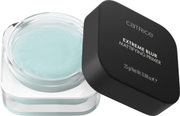 Catrice Extreme Blur Mattifying Primer, otwarte opakowanie z jasnoniebieskim żelem, czarna pokrywka z tekstem.