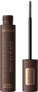 Brązowy tusz Catrice Tubing Volume Mascara z napisem Smudge-Proof, szczoteczka obok otwartej tubki.