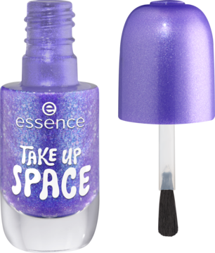 Fioletowy brokatowy lakier żelowy essence 34 TAKE UP SPACE, otwarta butelka z pędzelkiem obok, widok z przodu.