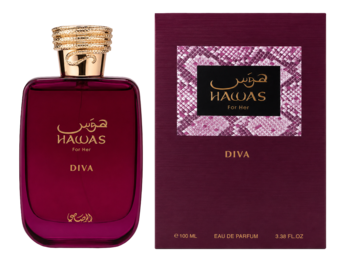 Perfumy Rasasi Hawas Diva For Men w bordowej butelce i pudełku z wężowym wzorem, widok z przodu.