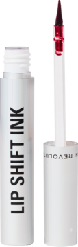 Otwarta konturówka Revolution Lip Shift Ink Red Reveal, srebrna tubka z wysuniętym aplikatorem pełnym ciemnoczerwonego tuszu.