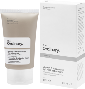 Rozjaśniające The Ordinary Vitamin C Suspension 23% + HA w beżowej tubce i białym pudełku, widok z przodu.