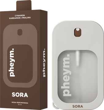 Perfumy pheym. SORA: beżowa butelka i brązowe pudełko z napisem "CYNAMON KARDAMON PRALINA", widok z przodu.