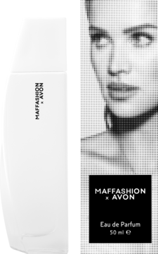 Biała, wygięta butelka perfum MAFFASHION x AVON Eau de Parfum 50 ml, obok czarno-białego pudełka z grafiką kobiety.